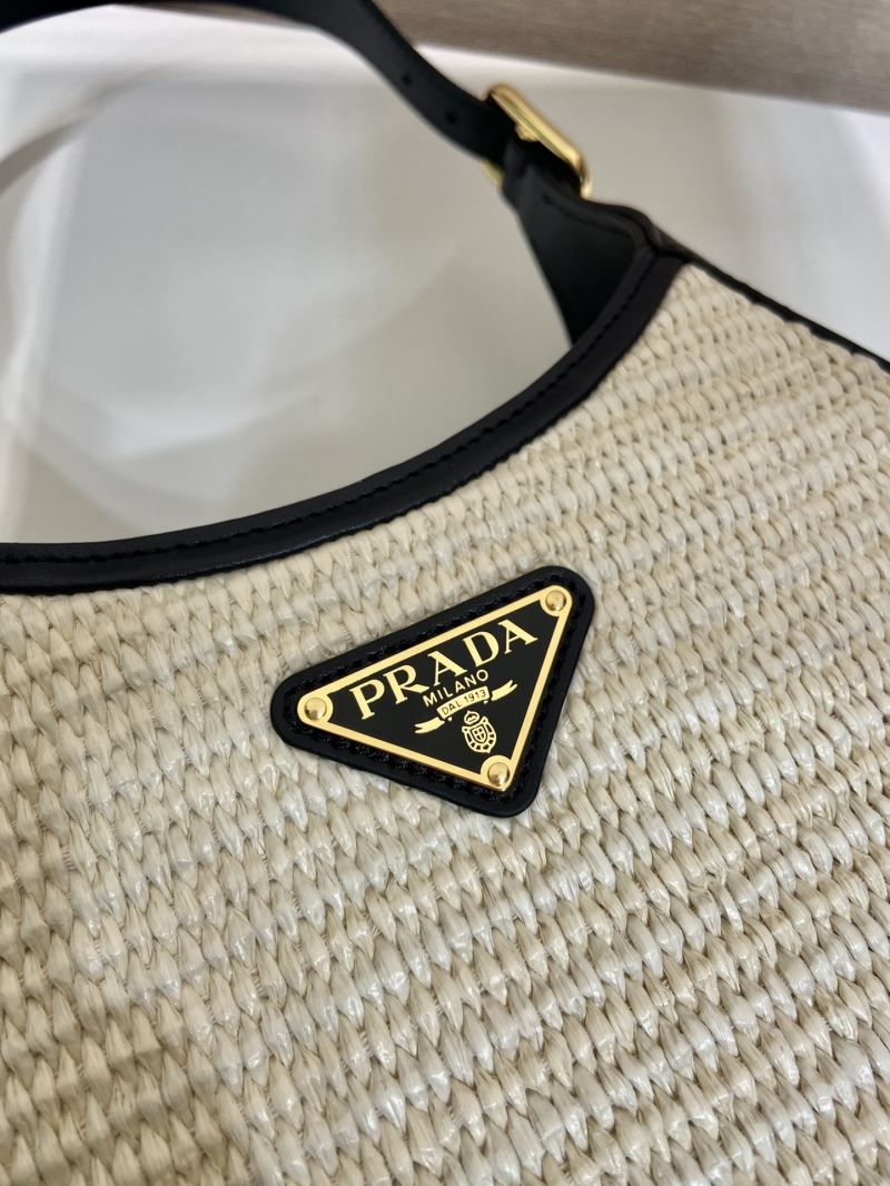 Pra*a cleo bags